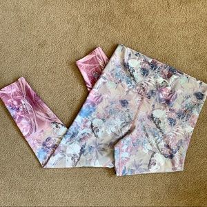 High waisted skull leggings ☠️☠️☠️